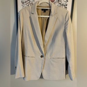 EUC Ann Taylor Tan/White Houndstooth Blazer